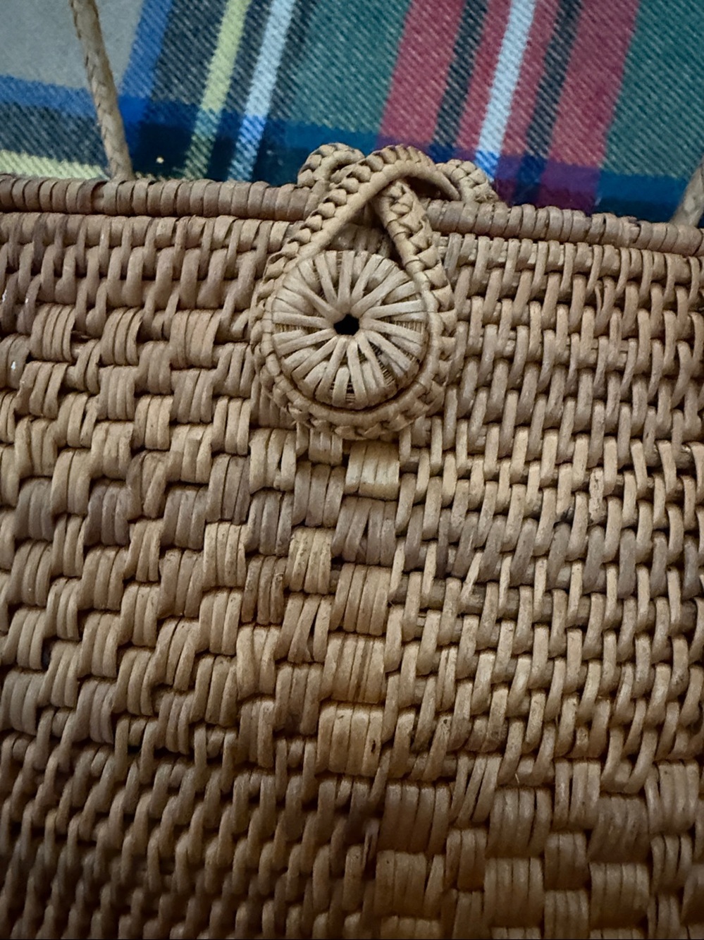 TLC Nantucket Type Handwoven Brown Rattan Shoulder Bag - Picture 2 of 7